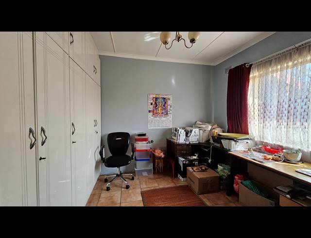 3 BEDROOM FREESTANDING FOR SALE IN RESERVOIR HILLS